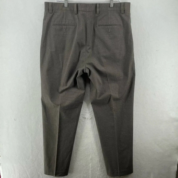 Kirkland Signature Dress Pants Men's Sz 36x30 Brown Straight Leg Mid-Rise Pocket - Picture 2 of 11